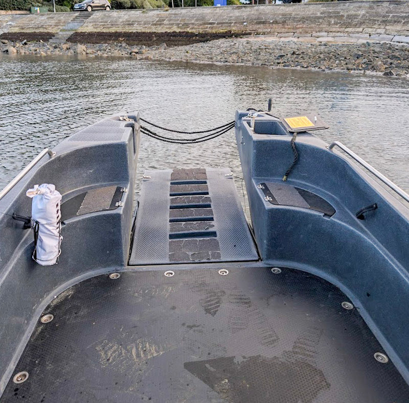 Pioner Multi Boat Hire UK